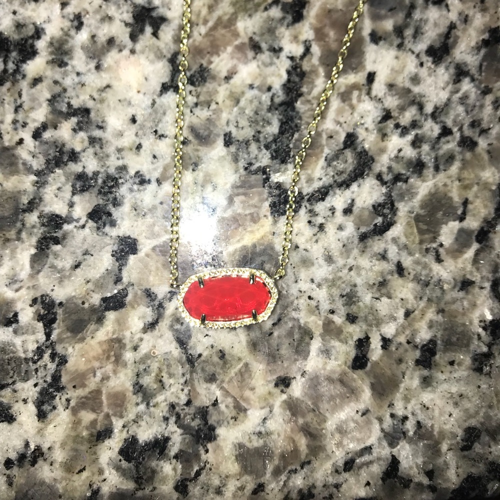 Kendra Scott necklace